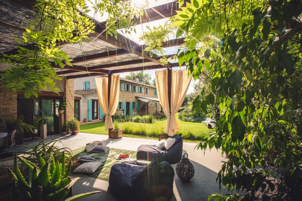 B&B I Fiori Della Cava Pesaro Exterior photo